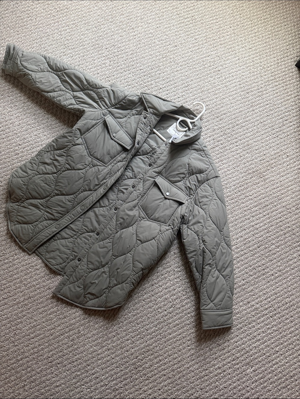 ARITZIA Quilted Shacket Jacket in Sage Green
